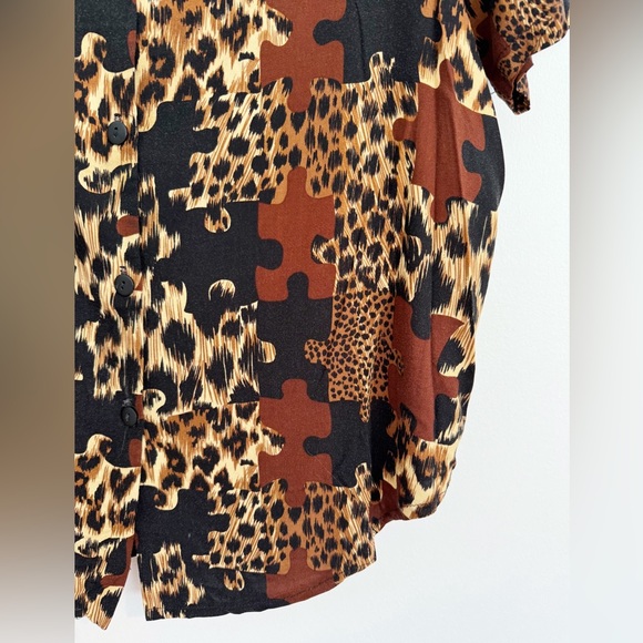 Vintage Brown Patterned Button-up - Picture 4 of 4